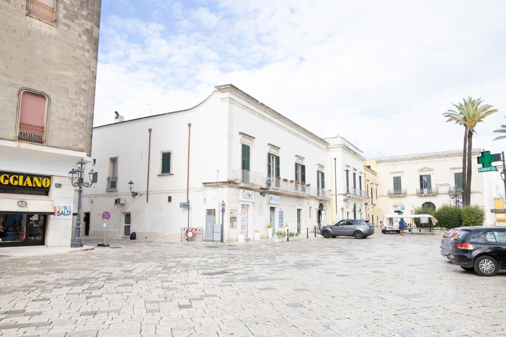 Palazzo Circolone Hotel Poggiardo Luaran gambar