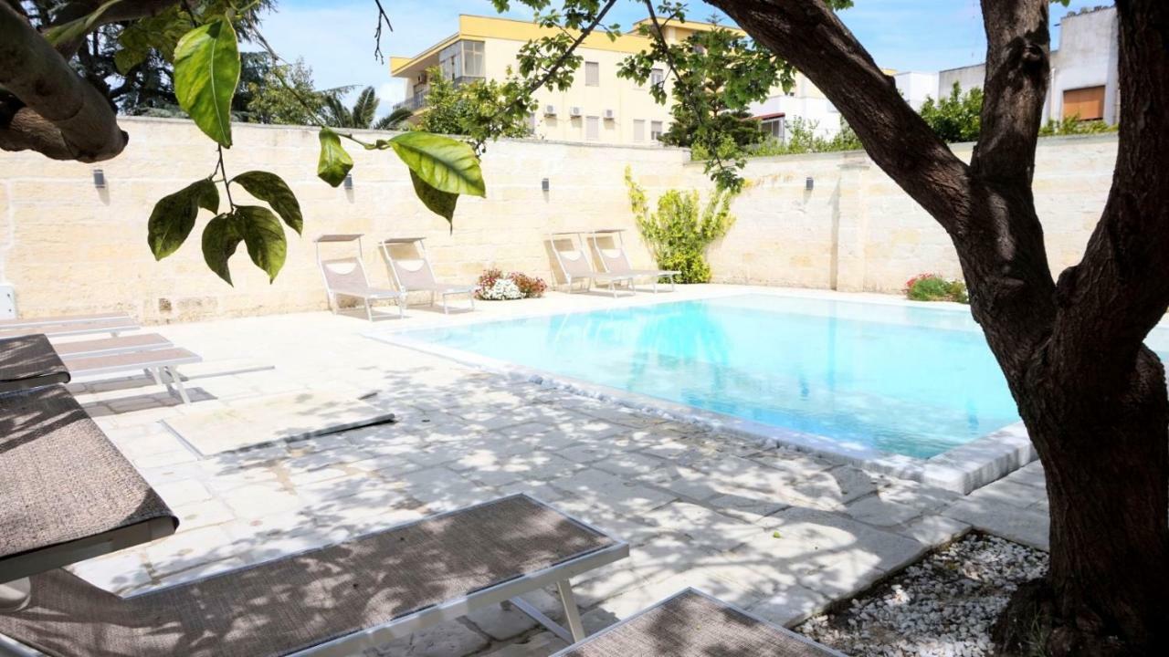 Palazzo Circolone Hotel Poggiardo Luaran gambar
